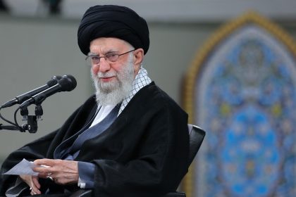 السيد الخامنئي