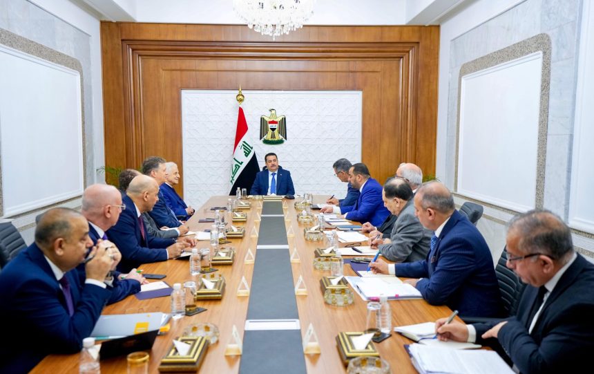 رئيس الوزراء يصدر توجهات إلى وزارتي الكهرباء والنفط