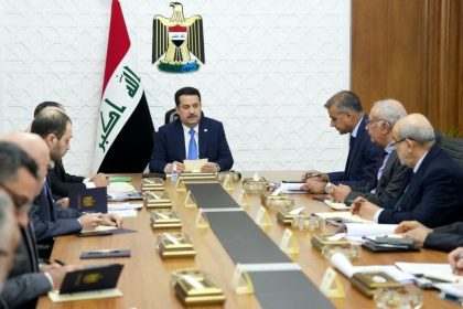رئيس الوزراء يترأس اجتماعاً لفريق قطاع الكهرباء لمتابعة الإجراءات المتخذة بشأن خطة الصيف