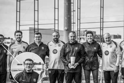 من هو كارليس مينيارو الذي فجع برشلونة برحيله