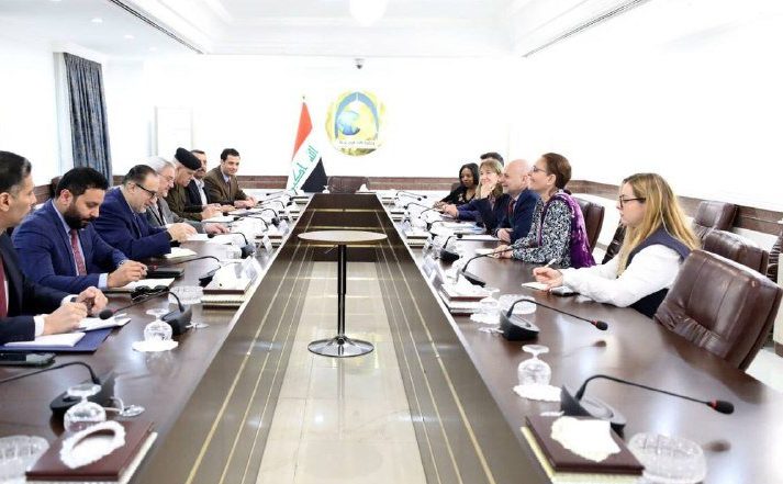 العراق و"يونامي" يبحثان آليات إعادة تسليم مقرات البعثة إلى الحكومة