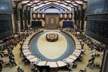 القمة العربية العادية الرابعة والثلاثين