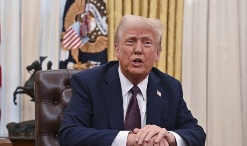 أقر الرئيس الأمريكي دونالد ترامب، اليوم الأربعاء، في تصريحات لوسائل الإعلام، بقدرات قوات أنصار الله (الحوثيين) القتالية والعسكرية في التصدي للهجمات الأمريكية.