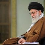 قائد الثورة يعين اللواء حاتمي قائدًا عامًا لجيش الجمهورية الإسلامية الإيرانية