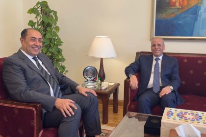 بحث سفير جمهورية العراق لدى القاهرة ومندوبها الدائم لدى جامعة الدول العربية، قحطان الجنابي، اليوم الثلاثاء، مع الأمين العام المساعد لجامعة الدول العربية