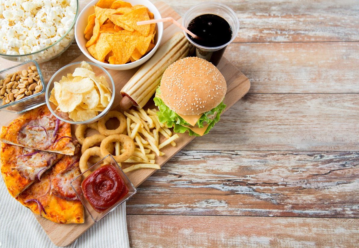 دراسة تحذّر من أطعمة شائعة تُسبب أمراضًا خطيرة