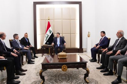 رئيس الوزراء يرحب بعمل الشركات الأمريكية في العراق وخاصة في قطاع النفط