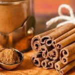 الیك بعض الفوائد الصحیة للقرفة