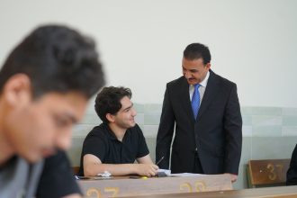 وزير التربية یعلن مباشرة الهيئات التعليمية والتدريسية