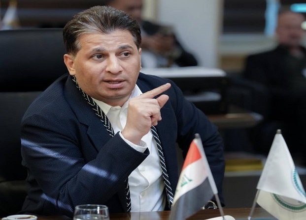 أكد رئيس اللجنة الأولمبية الوطنية العراقية، عقيل مفتن، أن الجمهور يمثل الروح الحقيقية للأندية، مع ضرورة التزامه بدوره الطبيعي في التشجيع والمساندة من دون التدخل في شؤون الإدارات.