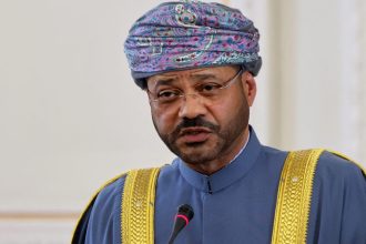وزير الخارجية العماني