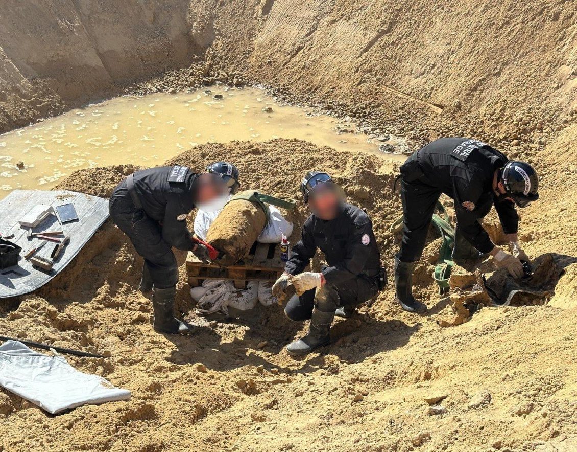 خبراء يفجرون قنبلة من الحرب العالمية