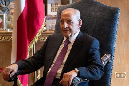 نبيه بري يحذر من انزلاق لبنان نحو الفتنة