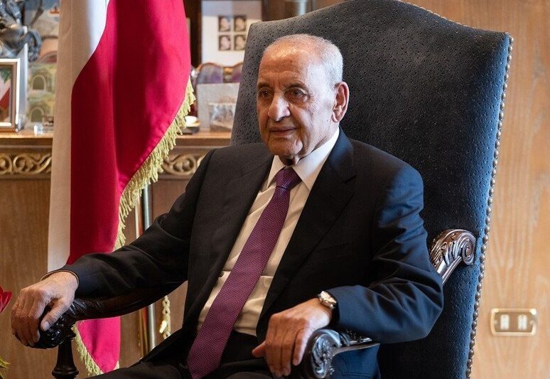 نبيه بري يحذر من انزلاق لبنان نحو الفتنة