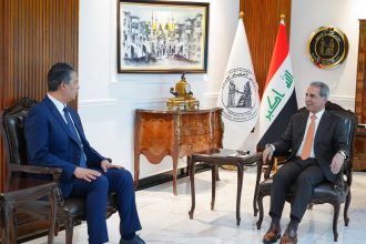 القاضي زيدان ورئيس شبكة الإعلام يؤكدان أهمية دور الإعلام في نقل الحقائق بموضوعية