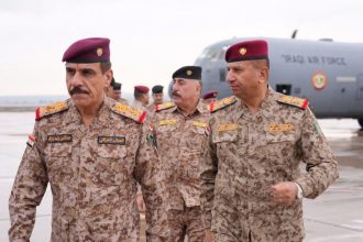 رئيس أركان الجيش يتفقد فرقة المشاة الآلية 25 ويطلع على جاهزيتها