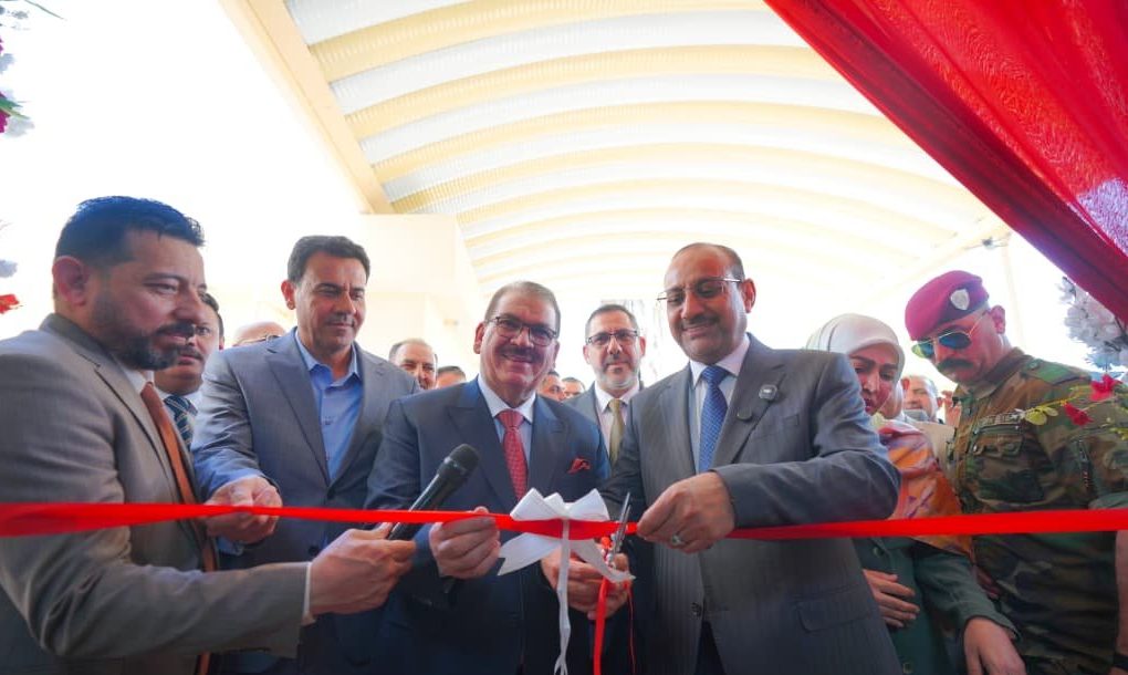 وزير التربية يفتتح مدرسة المتنبي الابتدائية المختلطة في الكرخ الثالثة