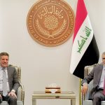 وزير المالية يبحث مع القائم بالأعمال الأمريكي تسريع مشاريع الشركات الأمريكية في العراق