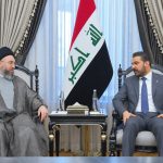 رئيس الوزراء والسيد الحكيم يؤكدان أهمية توحيد المواقف والرؤى لإكمال التشكيلة الحكومية