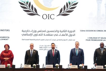 رئيس الوزراء يطلق مبادرة للنقل والاتصالات خلال اجتماعات منظمة التعاون الإسلامي
