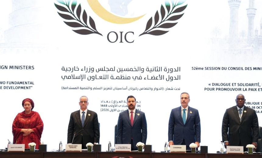 رئيس الوزراء يطلق مبادرة للنقل والاتصالات خلال اجتماعات منظمة التعاون الإسلامي