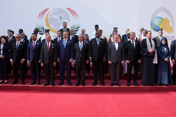 رئيس الوزراء يفتتح أعمال الدورة الـ52 لمجلس وزراء خارجية دول منظمة التعاون الإسلامي في بغداد