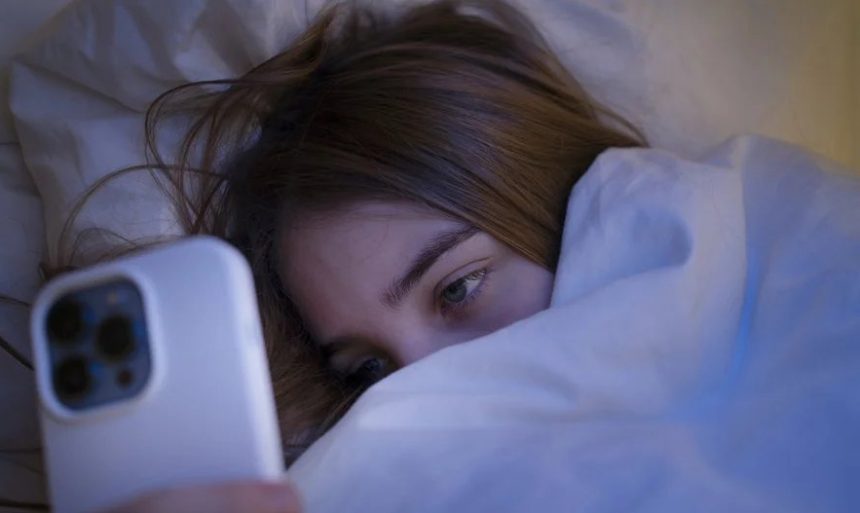 دراسة تكشف صلة بين التعرض للضوء ليلاً ومخاطر أمراض القلب
