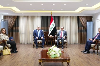 العراق ورومانيا يبحثان تفعيل دور لجان الصداقة النيابية وتعزيز العلاقات الثنائية